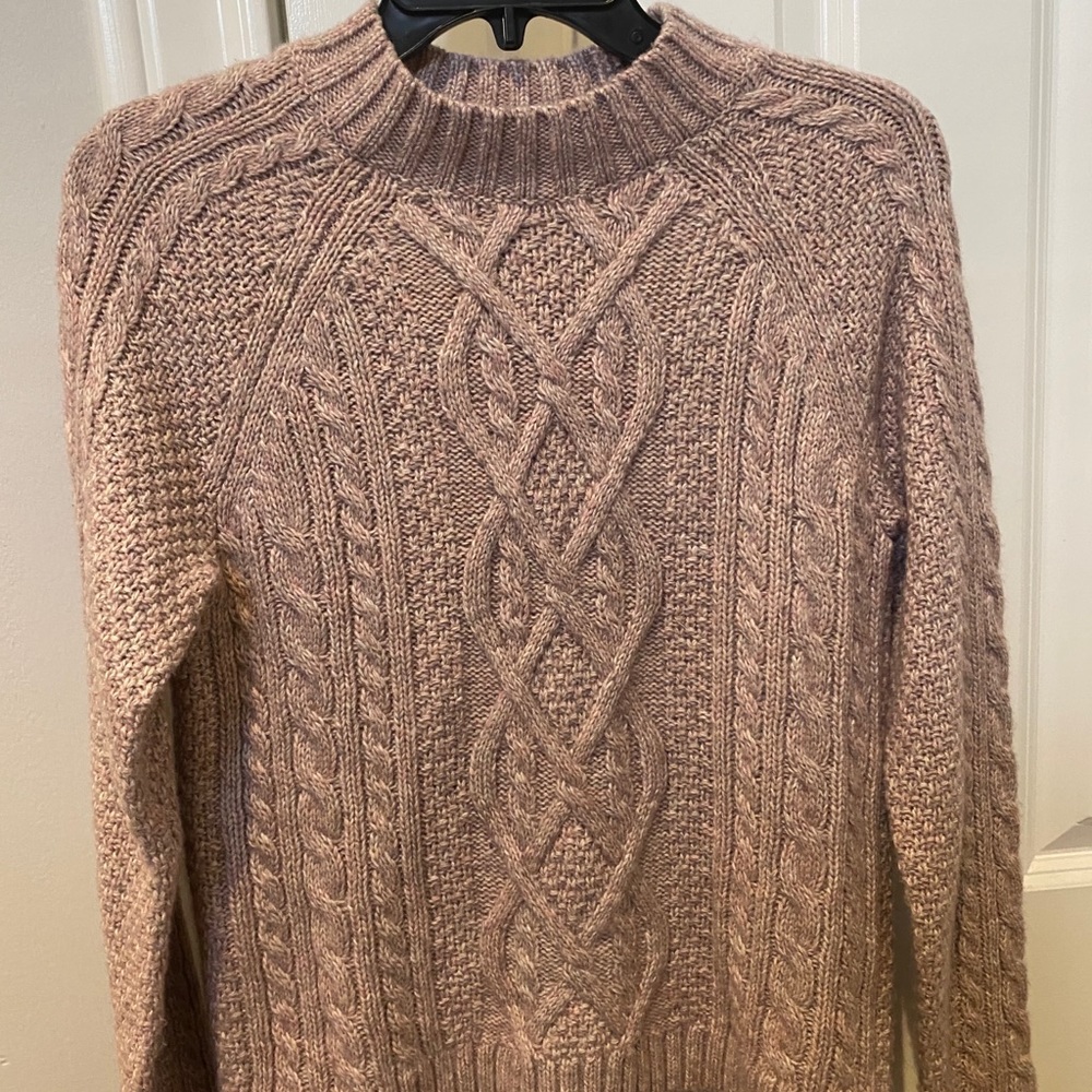 Abercrombie & Fitch Sweater